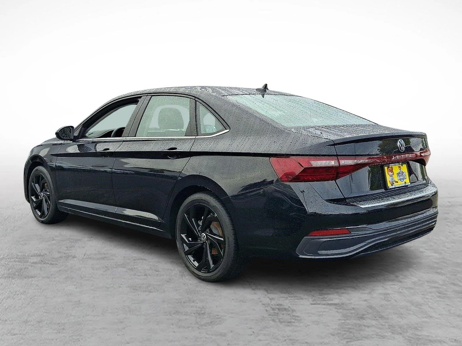 Used 2026  Volkswagen SE image 4