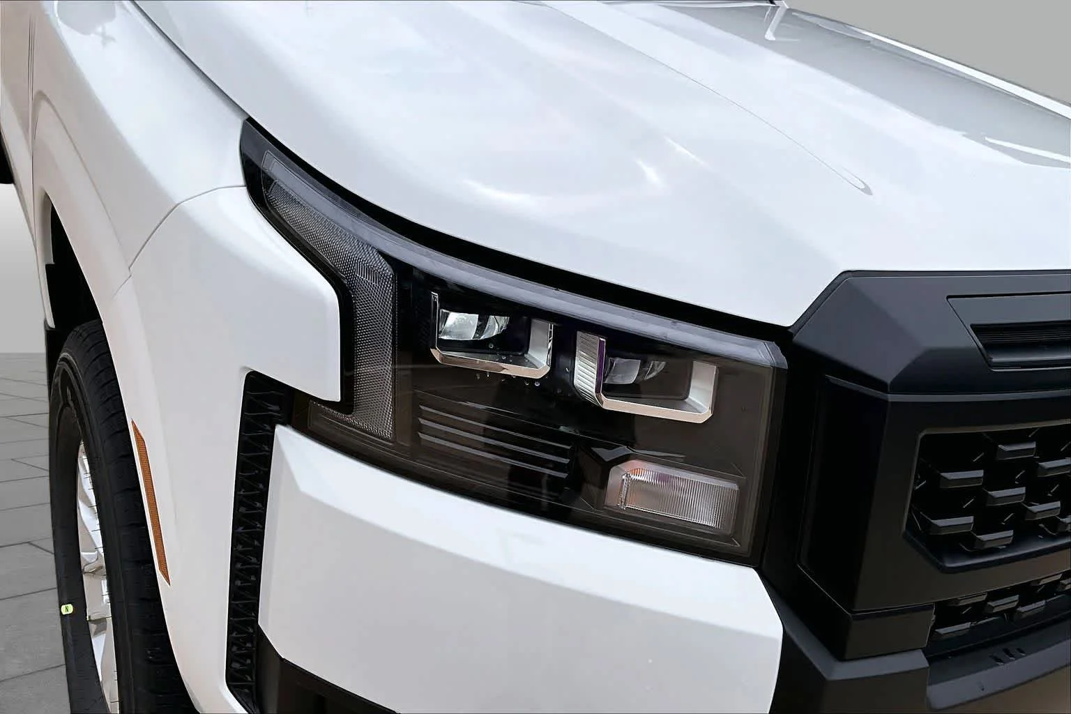 New 2026 Glacier White Nissan S image 13