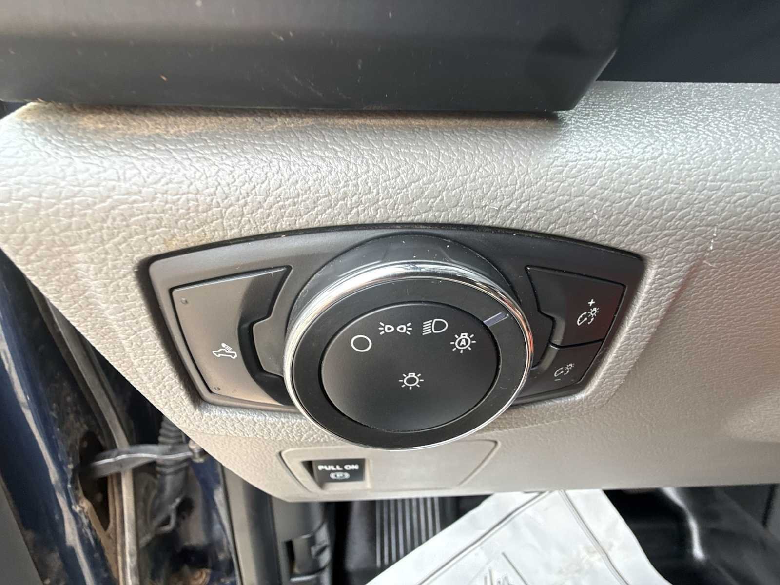 Used 2017 Blue Ford XL image 15
