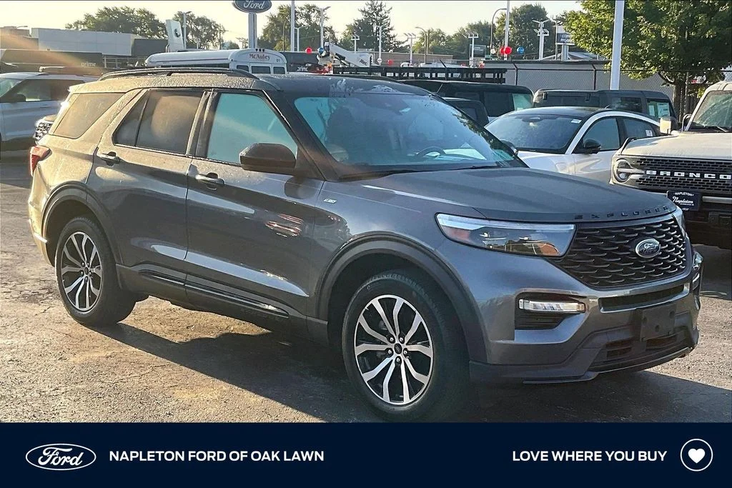 Used 2024 Gray Ford ST-Line image 1