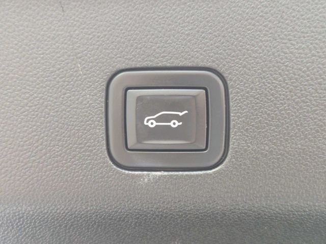 Used 2021 White Chevrolet RST image 13