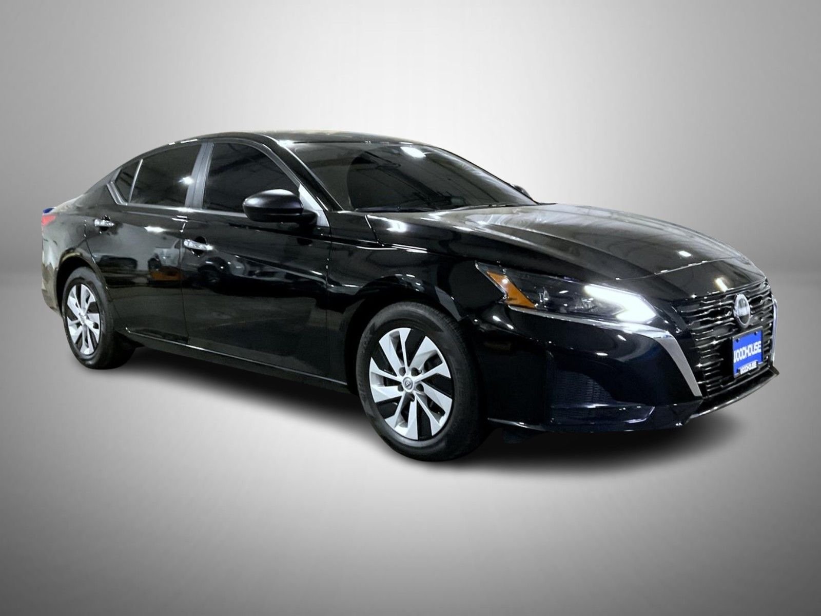 Used 2025 Black Nissan 2.5 S image 3