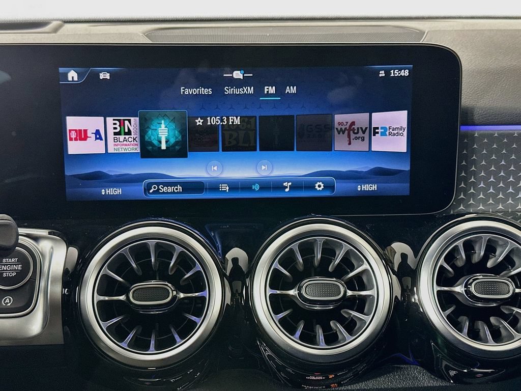 New 2026 Polar White Mercedes-Benz GLB 35 AMG® image 48