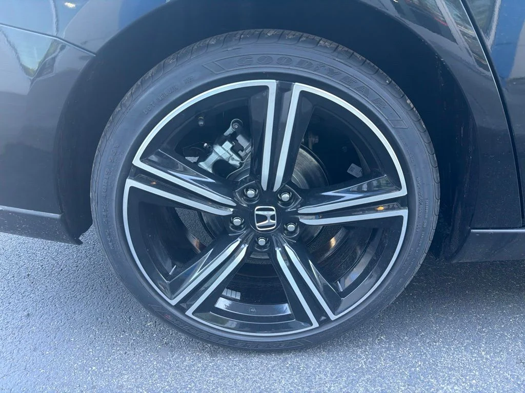 New 2026 Black Honda SE image 5