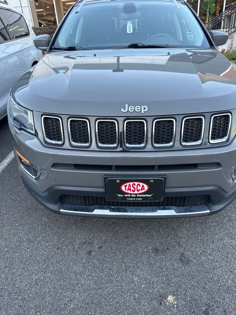 Used 2020 Gray Jeep Limited image 2