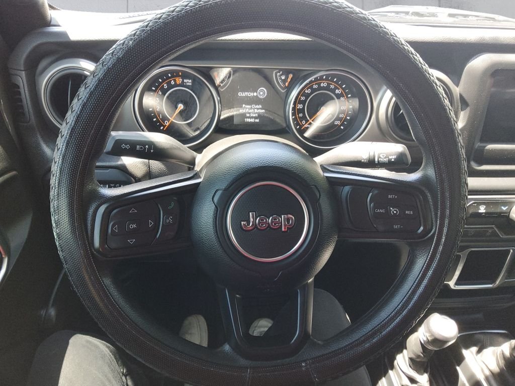 Used 2022 Gray Jeep Unlimited Sport image 9