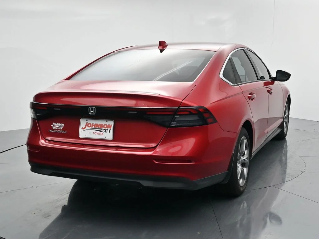Used 2024  Honda EX image 5