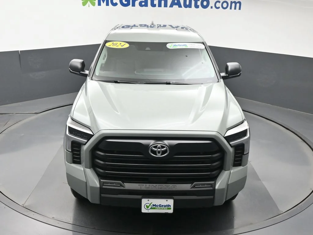 Certified Used 2024  Toyota SR5 image 27