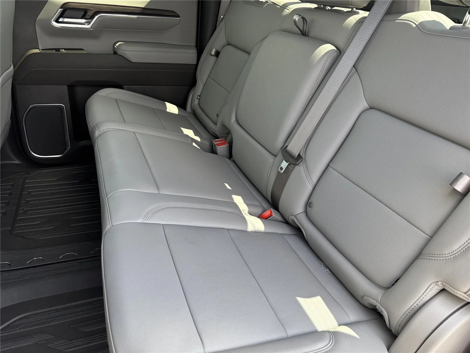 New 2026 Sterling Metallic GMC SLT image 31