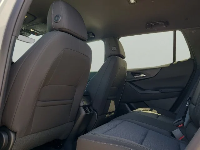 New 2027 Summit White Chevrolet LT image 11