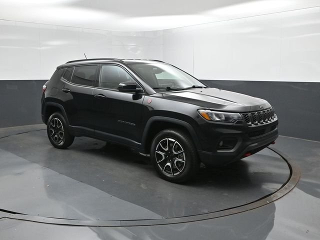 Used 2024 Black Jeep Trailhawk image 24
