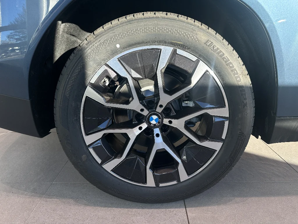 New 2026 Arctic Race Blue Metallic BMW 30 xDrive image 7