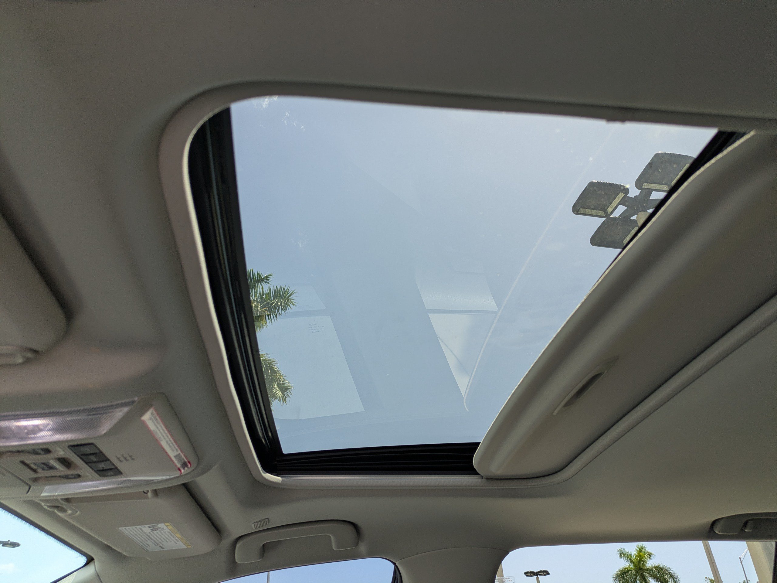 2023 Toyota RAV4 XLE - Photo 20
