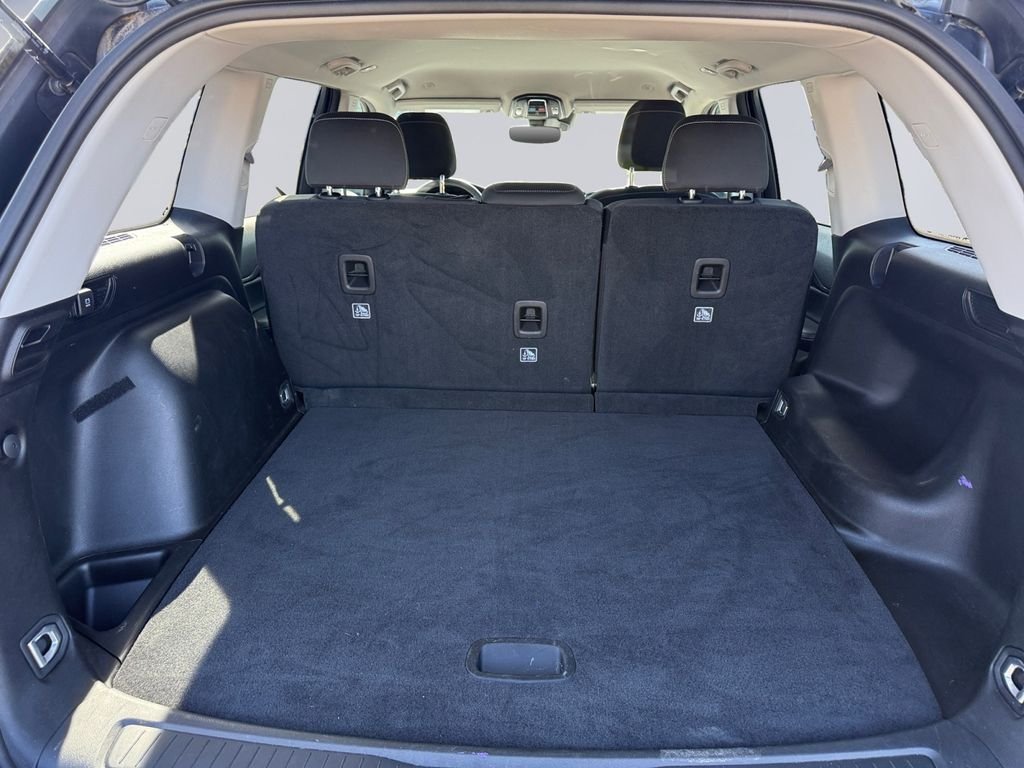 Used 2023 Gray Jeep Laredo image 19