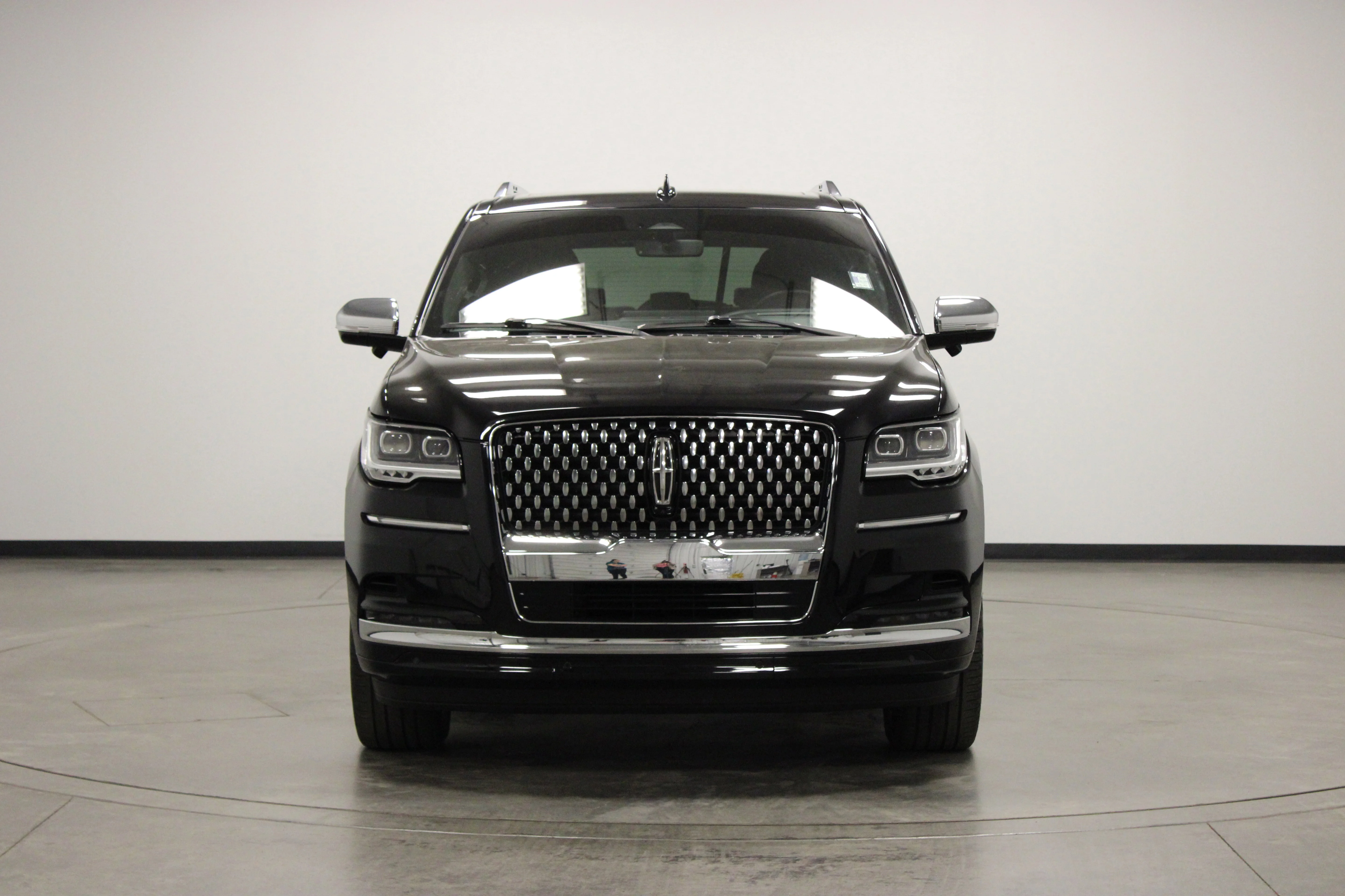 Used 2023 Infinite Black Metallic Clearcoat Lincoln Black Label image 3