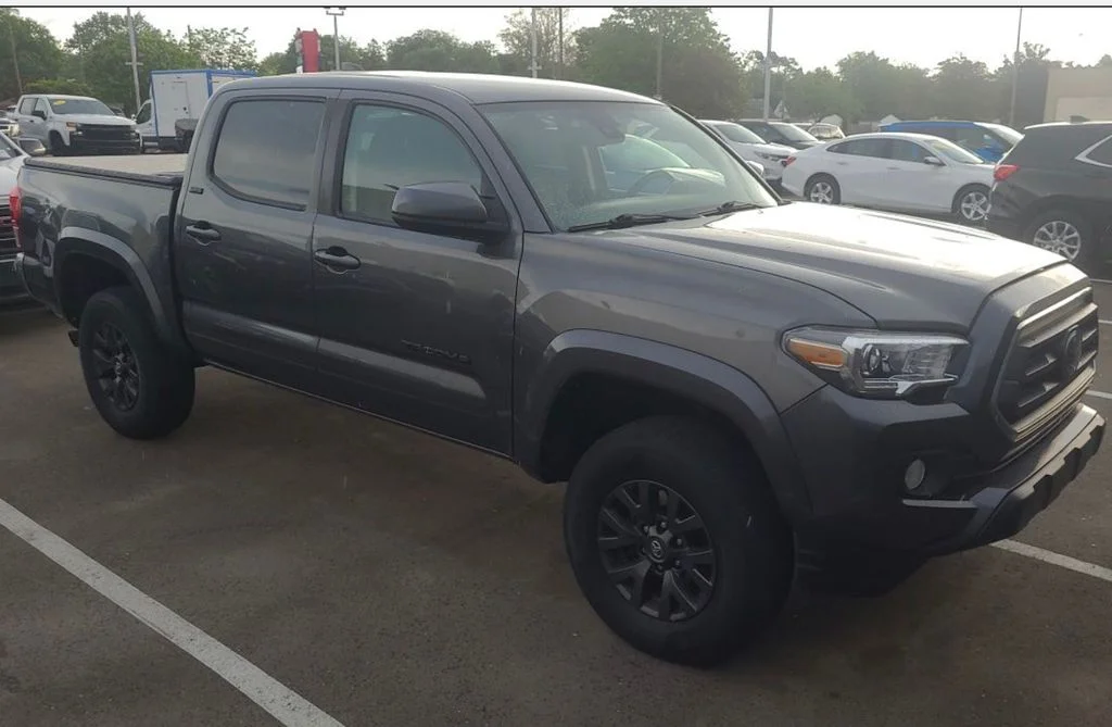 Used 2020 Gray Toyota SR5 image 11
