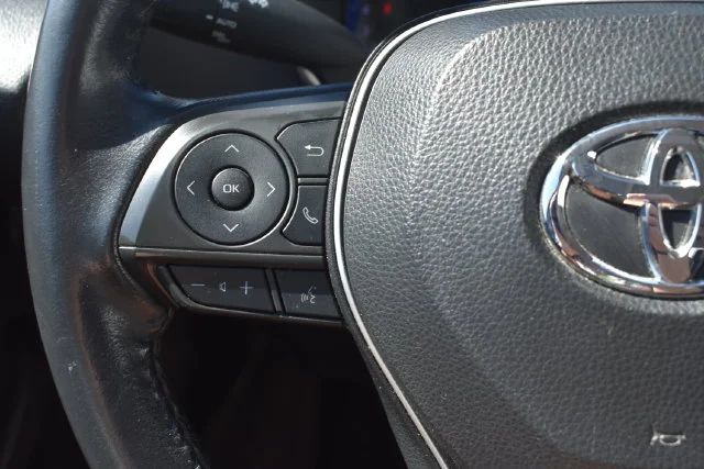 Used 2022 Red Toyota XLE image 19