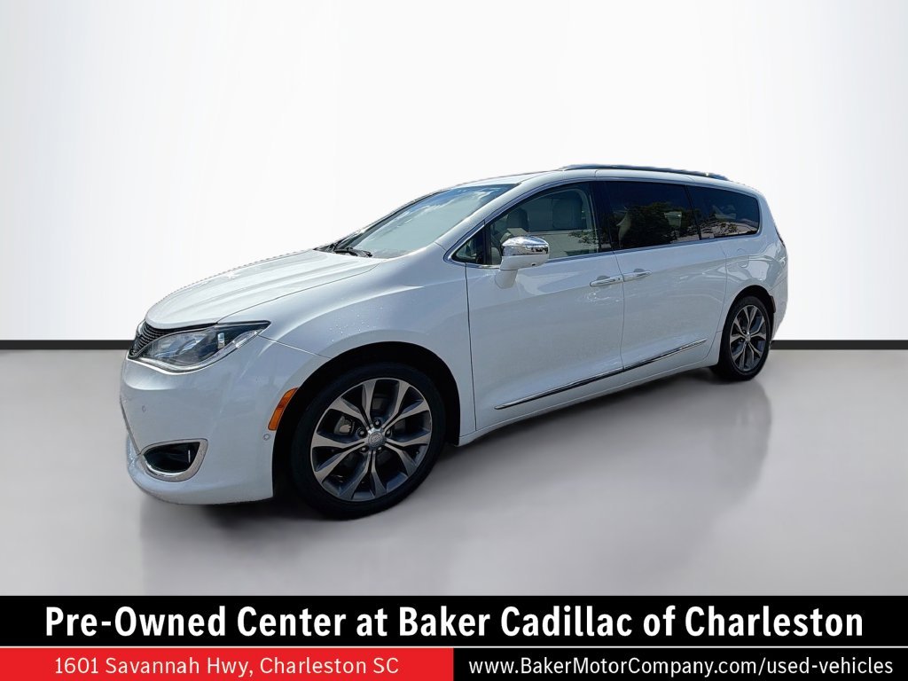 Used 2018 White Chrysler Limited image 1