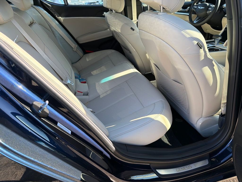 2026 GENESIS G70 Standard - Photo 15