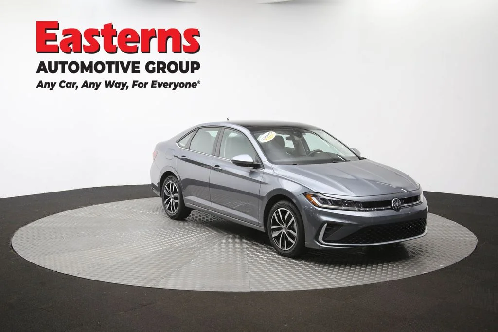 Used 2025 Gray Volkswagen 1.5T SE image 48