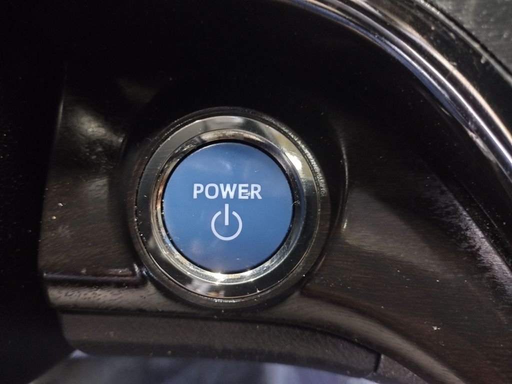 Used 2018 Silver Toyota Limited image 35