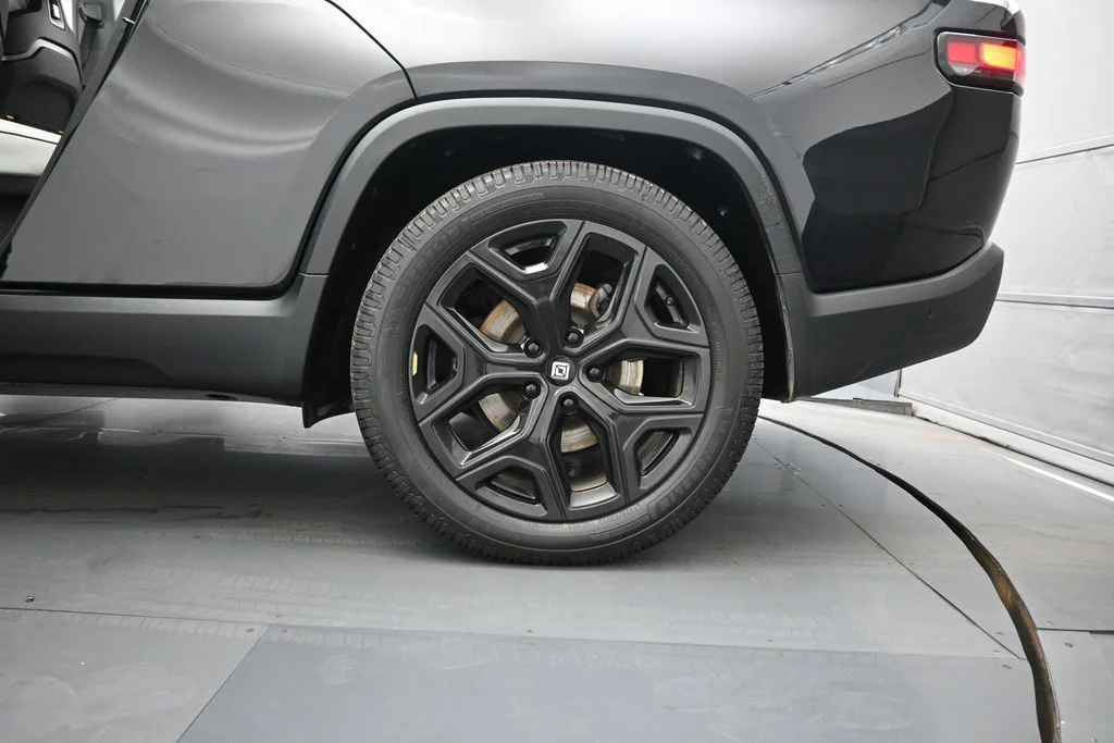 Certified Used 2023  Rivian Adventure image 16