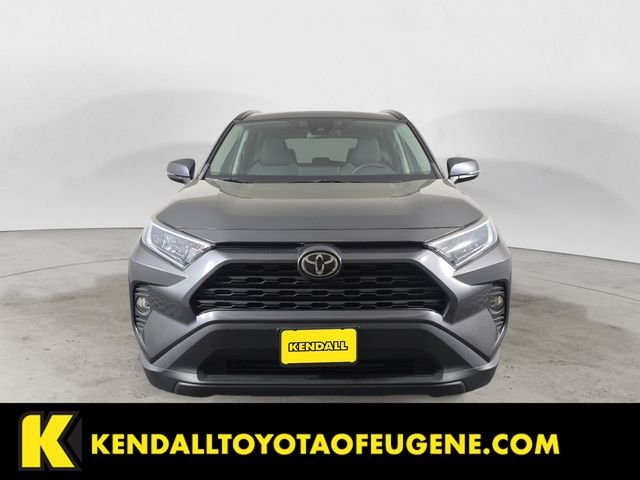 Used 2019 Gray Toyota XLE image 2