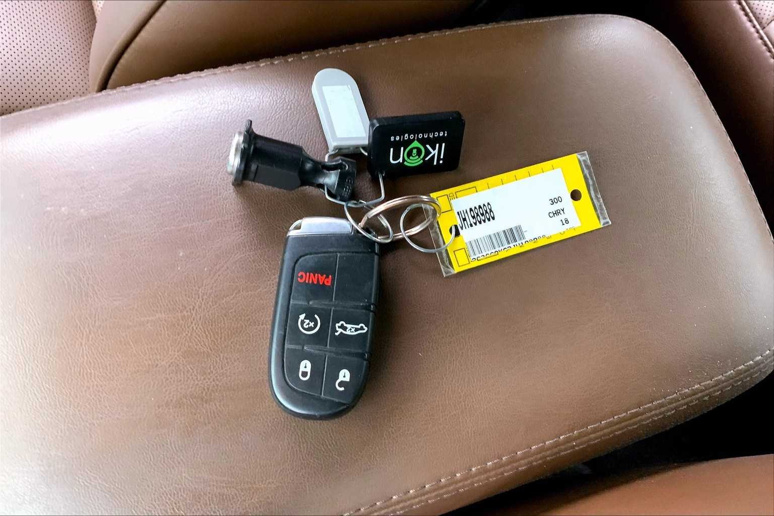 Used 2018 Gloss Black Chrysler Limited image 15