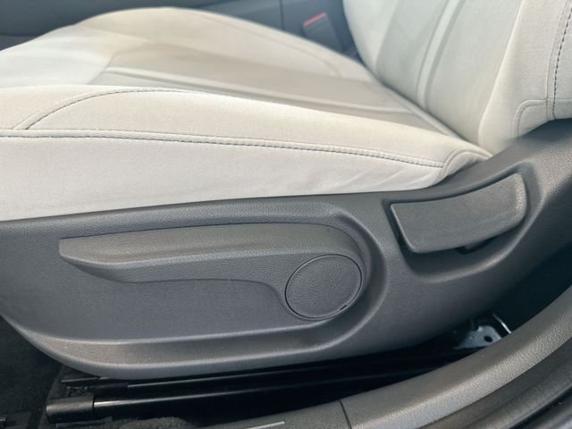 Certified Used 2023 Black Hyundai SE image 16