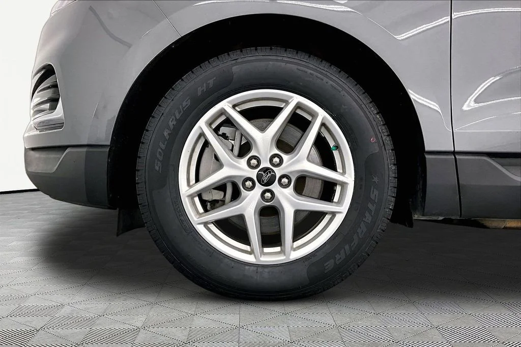 Certified Used 2024 Gray Metallic Ford SEL image 9