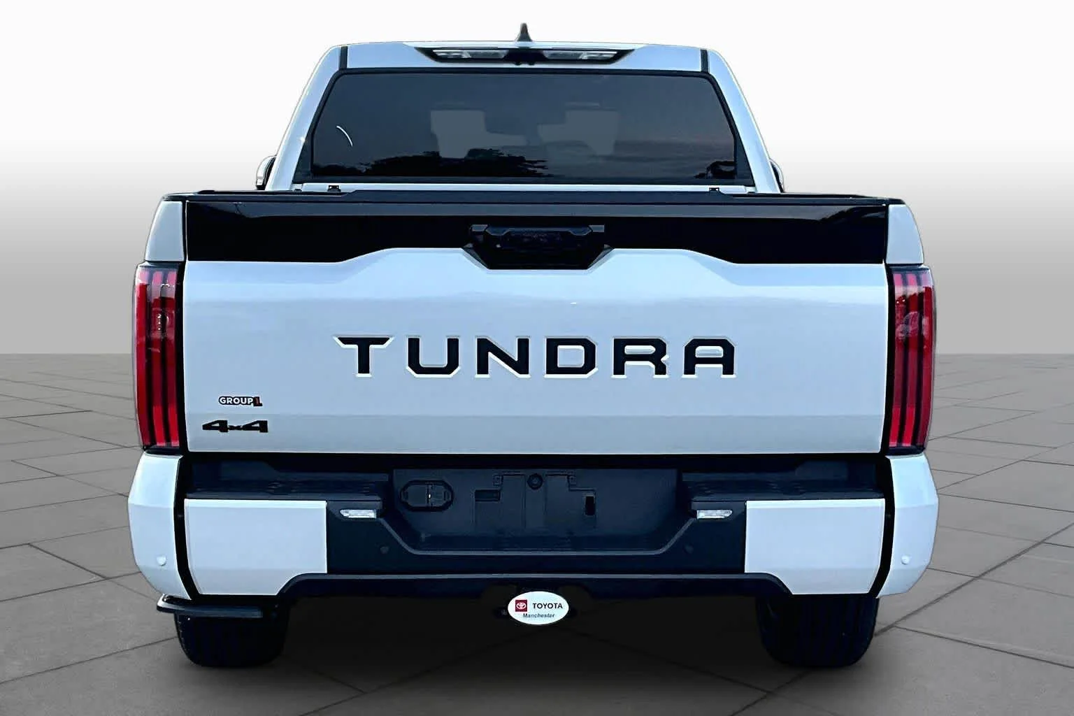 New 2026 Wind Chill Pearl Toyota Platinum image 4