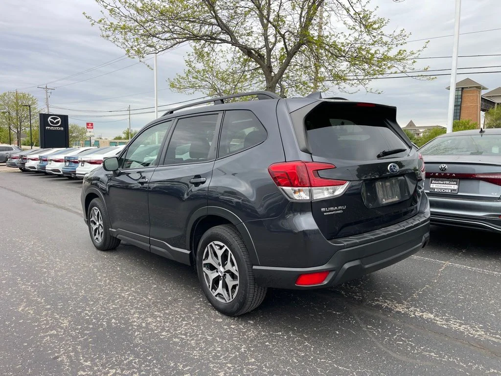 Used 2019 Subaru Forester Premium with VIN JF2SKAGC2KH487071 for sale in Racine, WI