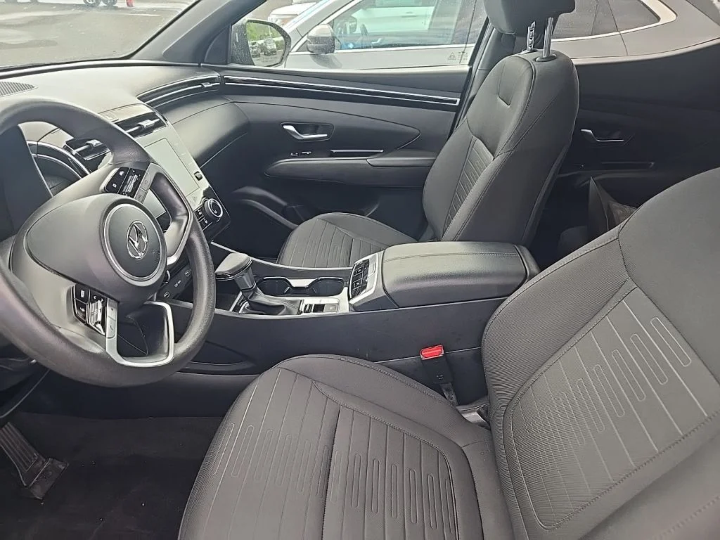 Used 2022 Hampton Gray Hyundai SEL image 10
