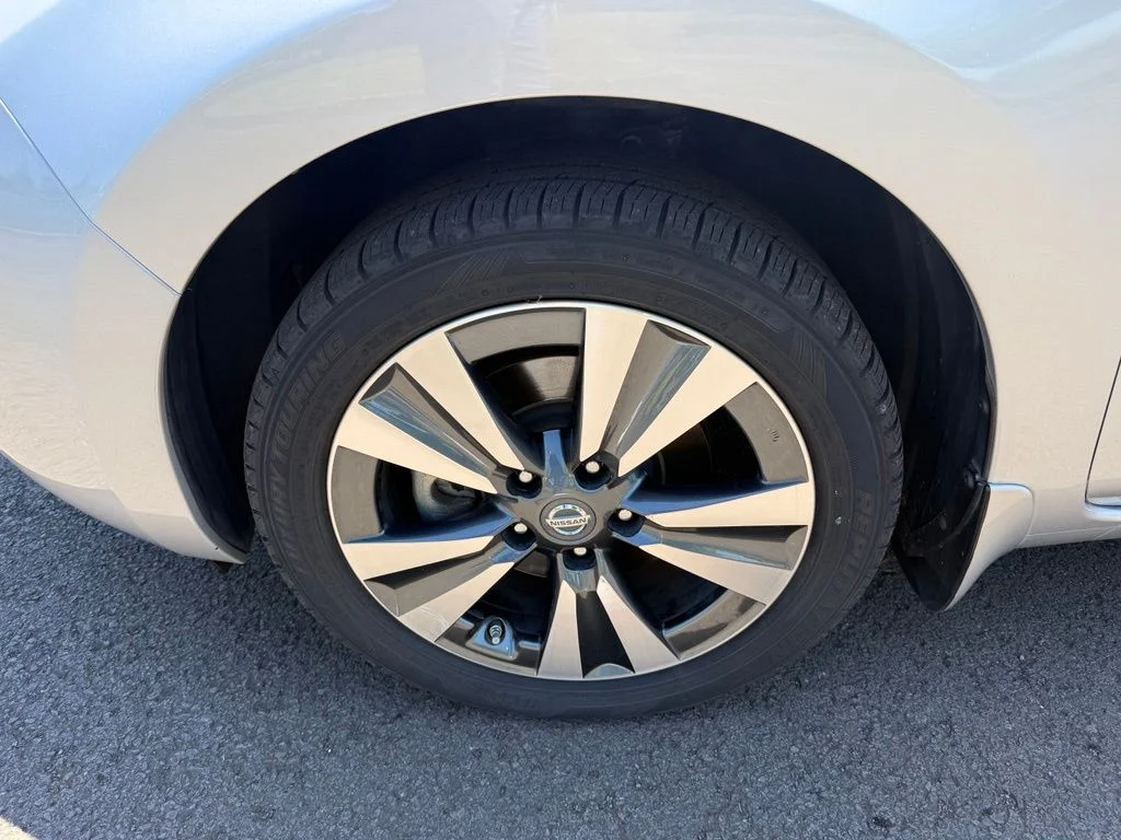 Used 2017 Brilliant Silver Nissan SV image 28