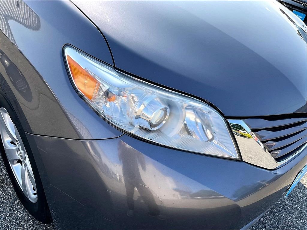 Used 2017 Gray Toyota LE image 32