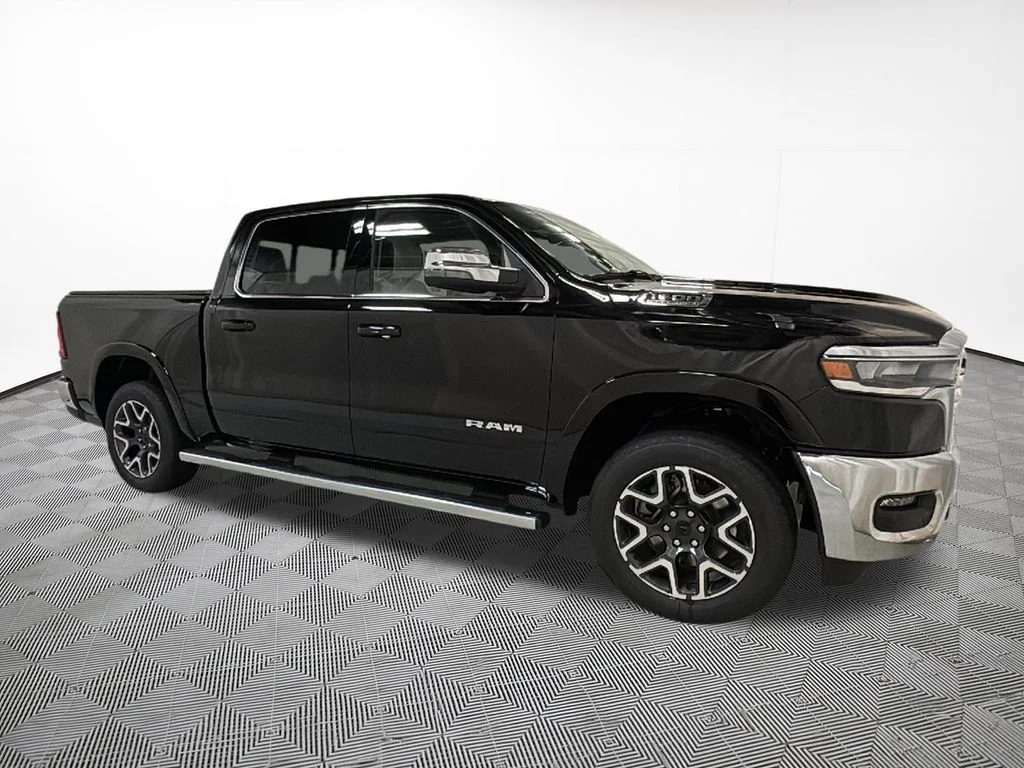 New 2026 Diamond Black Crystal Pearl-Coat Exterior Paint RAM Laramie image 5