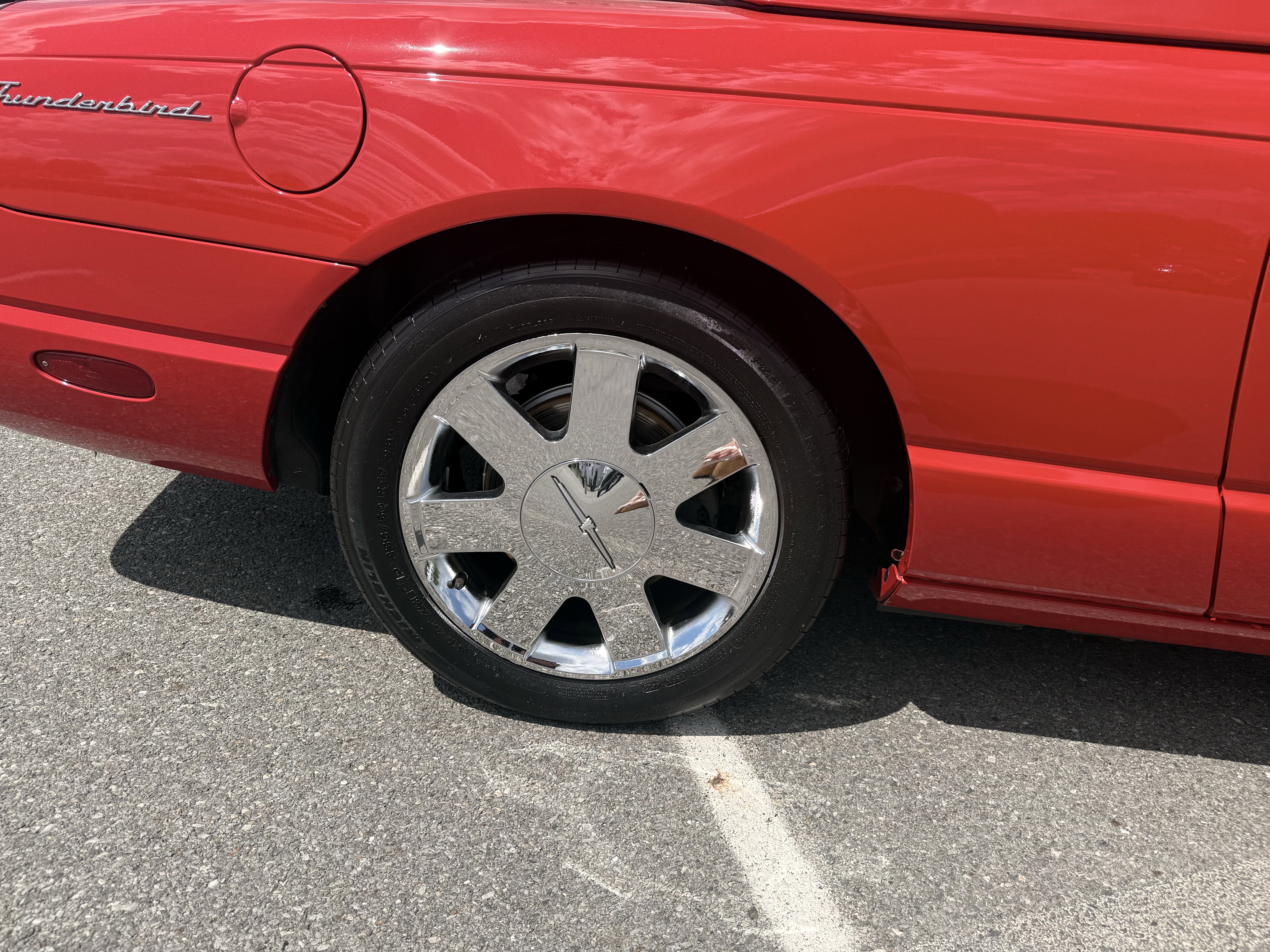 Used 2002 Red Ford Base image 35