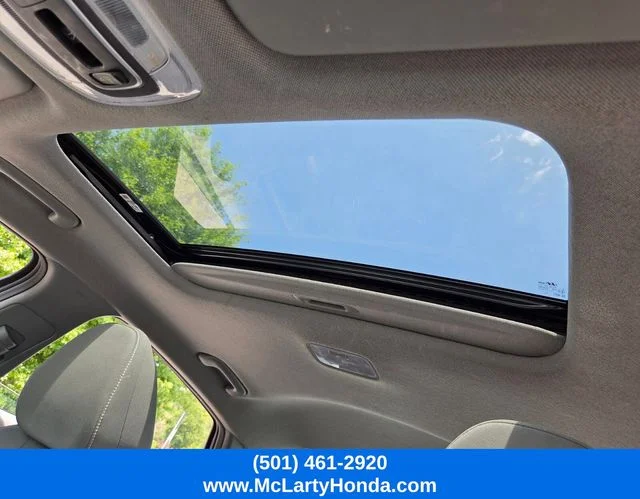 Used 2025 Gray Hyundai SEL Convenience image 9