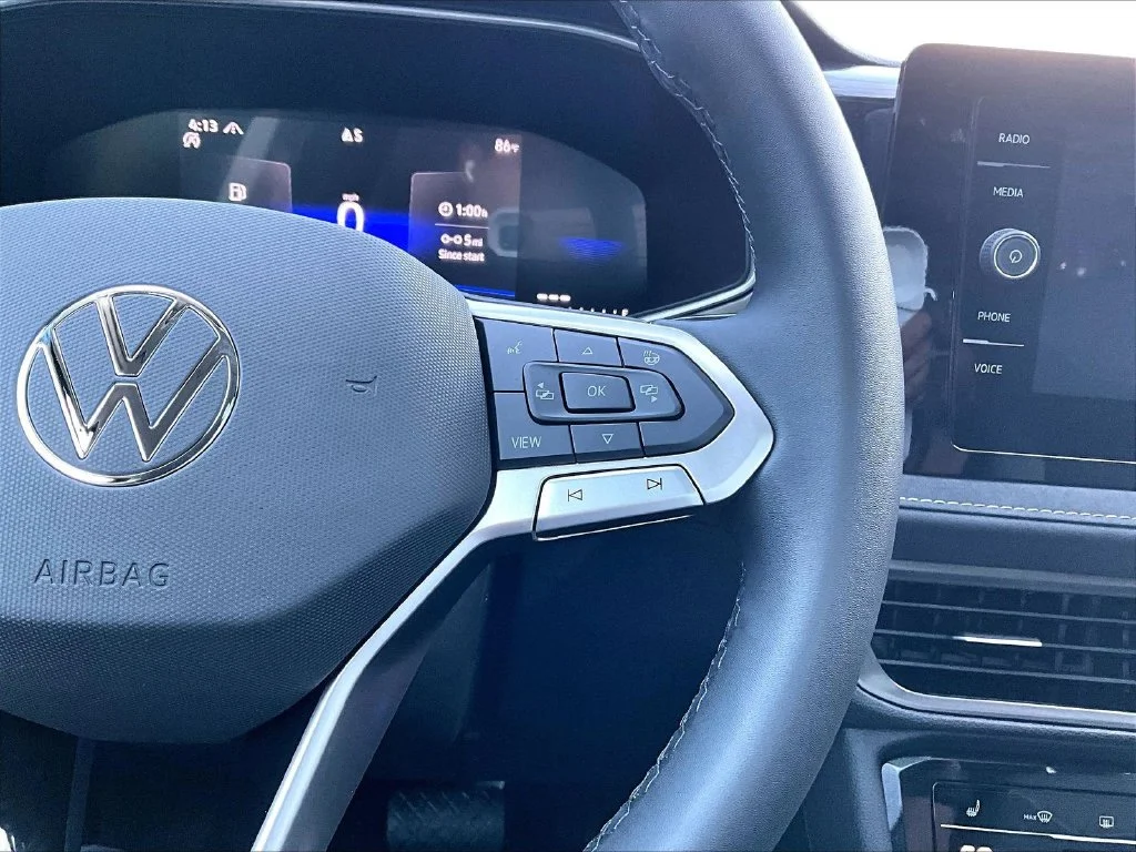 New 2027 Black Volkswagen 1.5T SE Black image 12