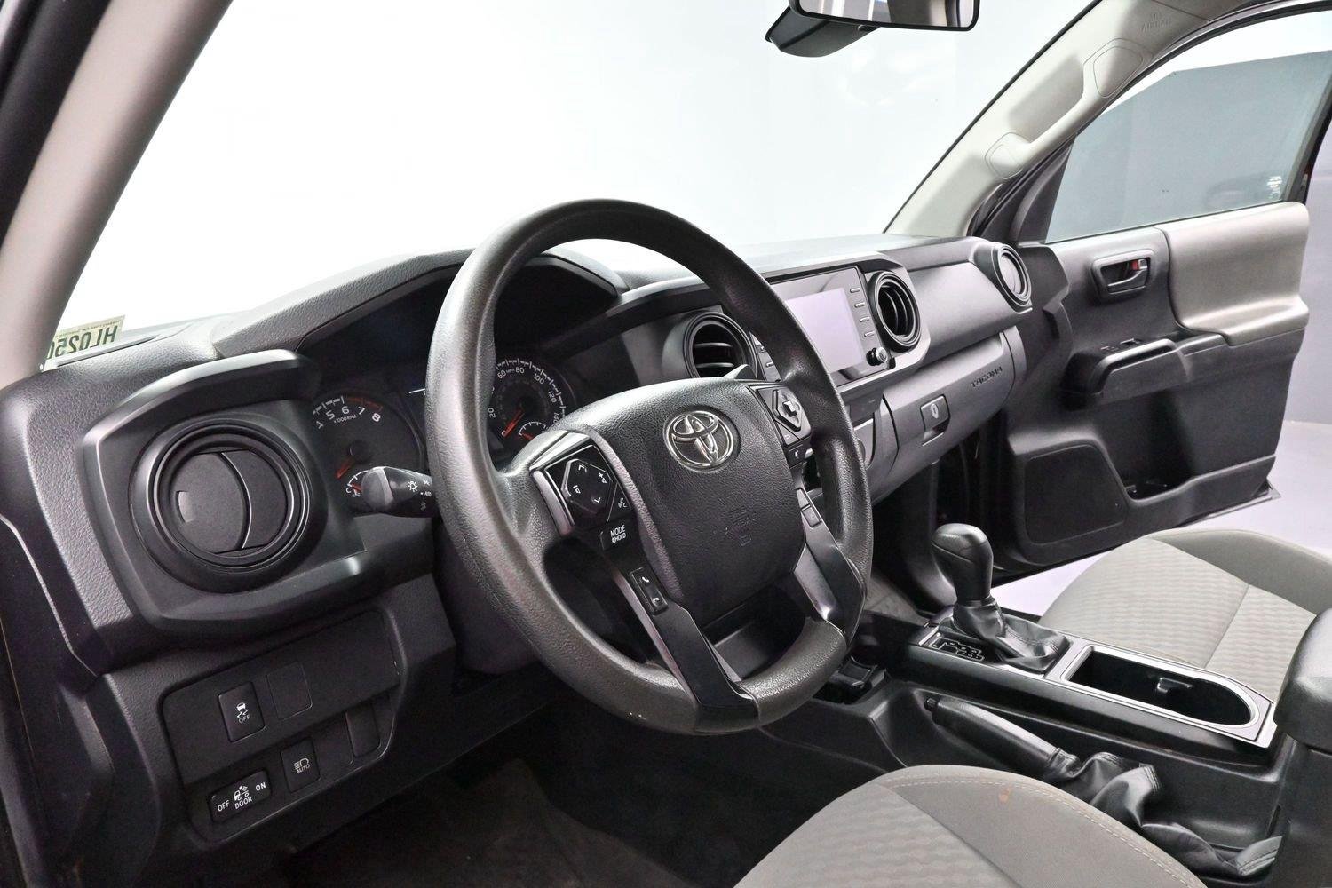 Used 2022 Midnight Black Metallic Toyota SR image 13