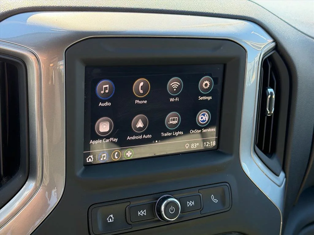 Used 2024 White Chevrolet Custom image 22