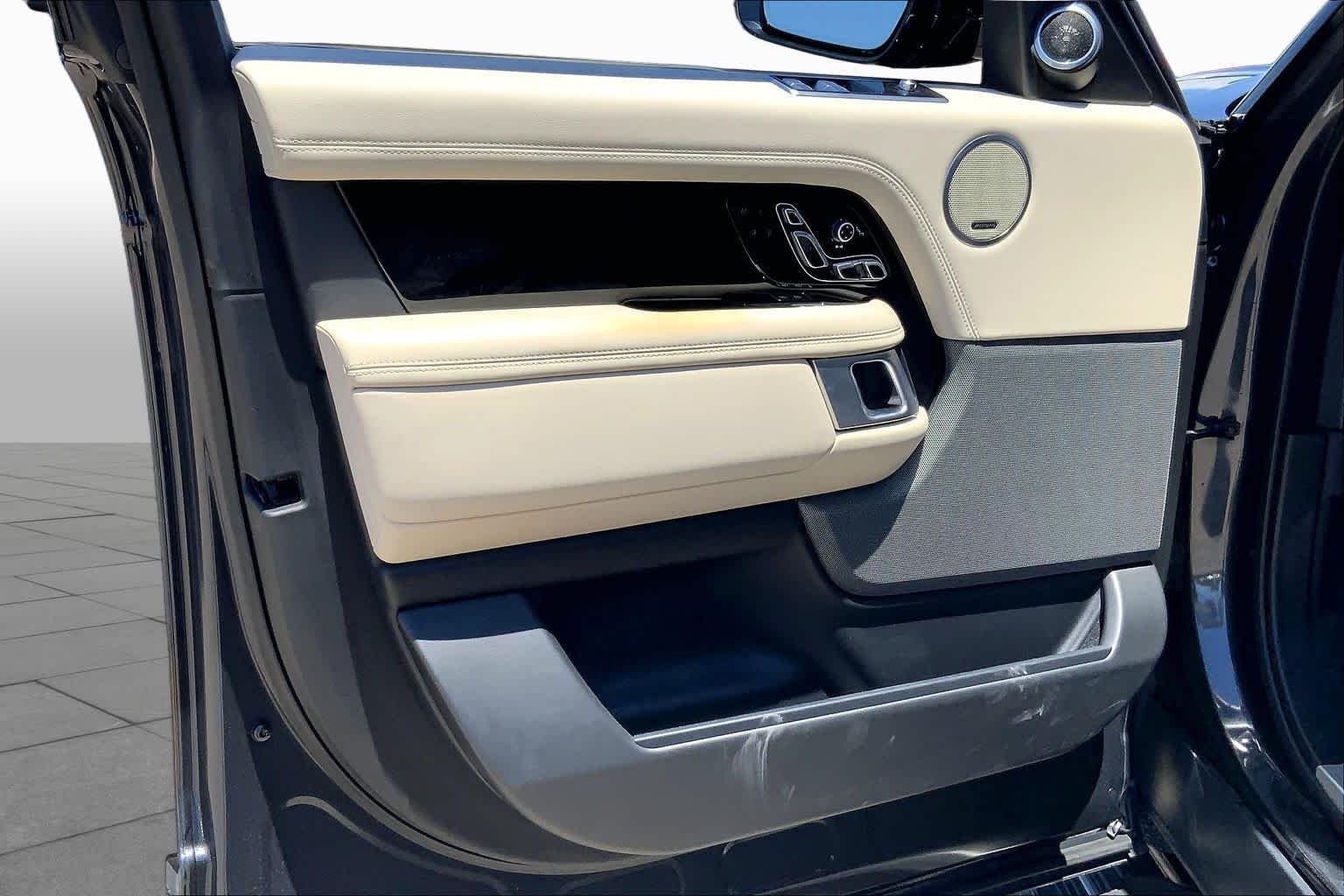 Used 2022 Carpathian Grey Premium Metallic Land Rover Westminster image 21