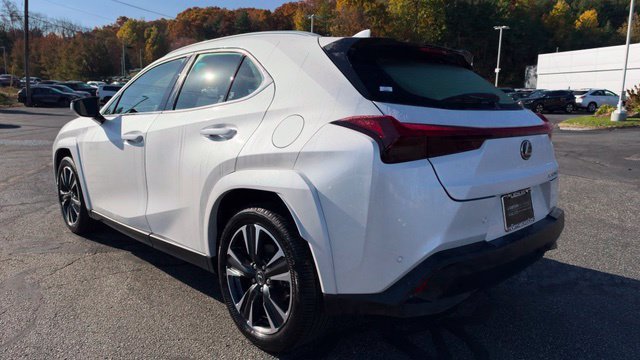 Certified Used 2025 Eminent White Pearl Lexus 300h Premium image 4