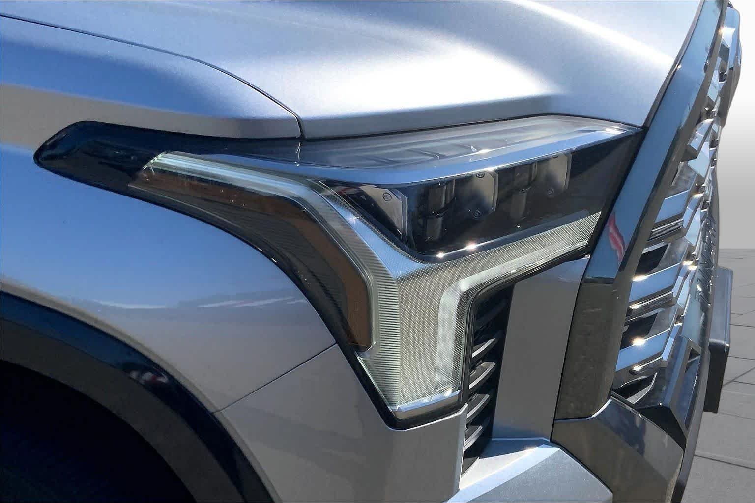 New 2026 Celestial Silver Metallic Toyota Platinum image 13