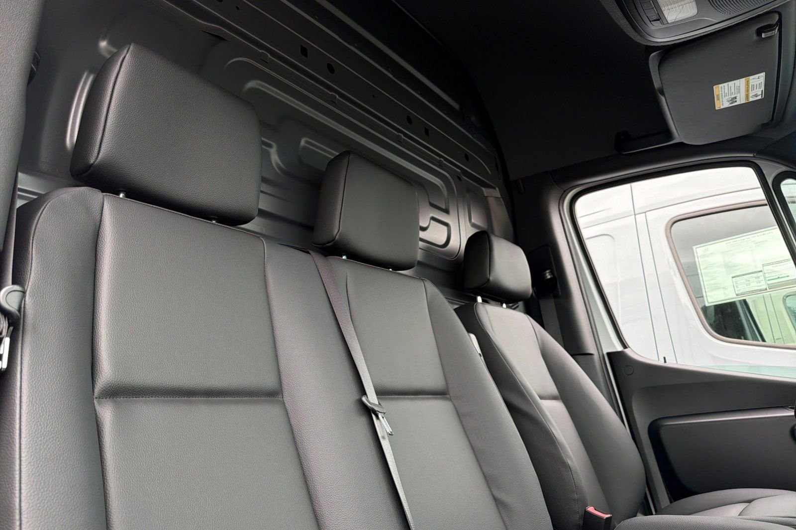 New 2026 Arctic White Mercedes-Benz Cargo 144 WB image 28