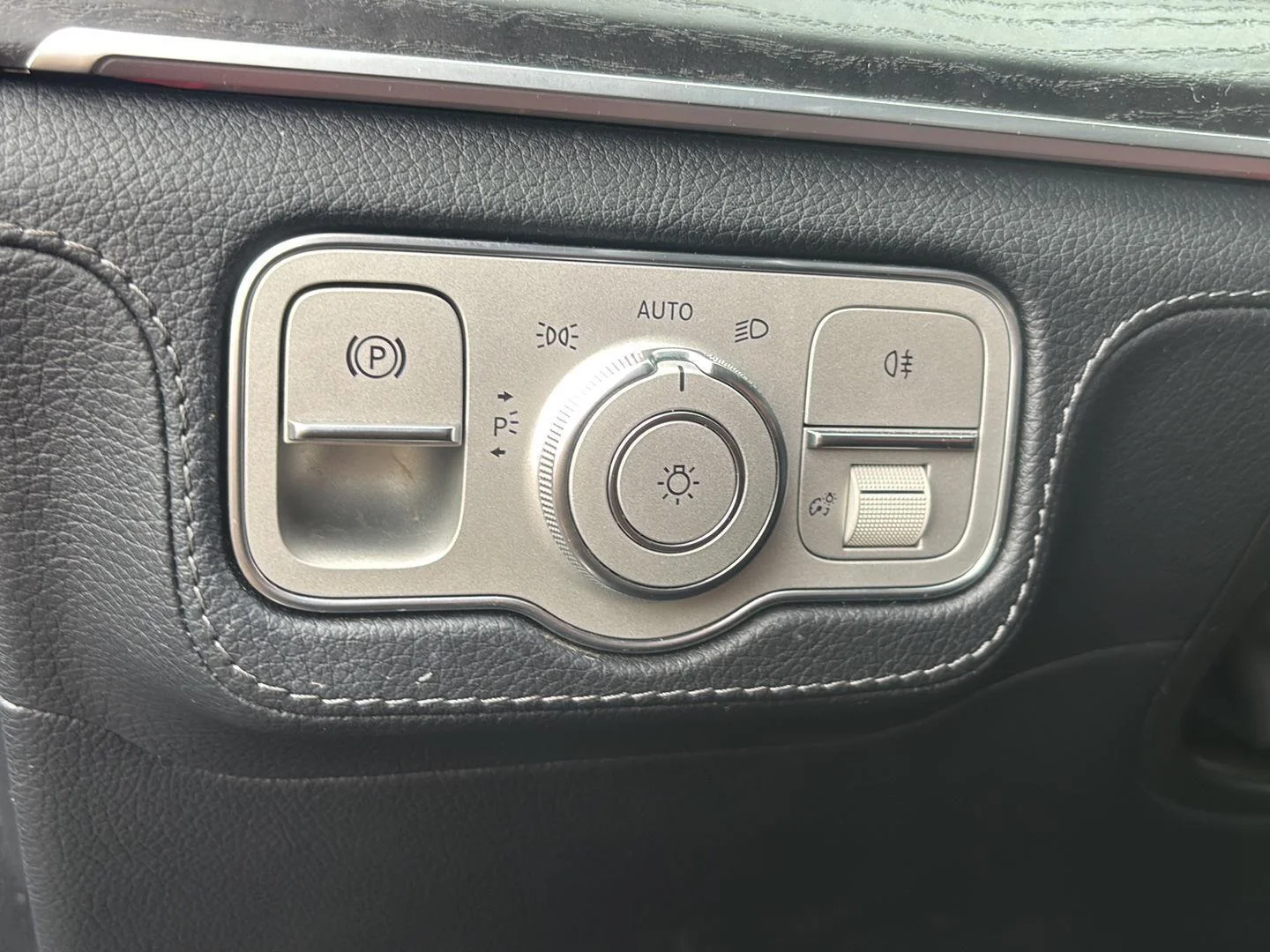 Used 2023 Obsidian Black Metallic Mercedes-Benz GLS 450 image 10