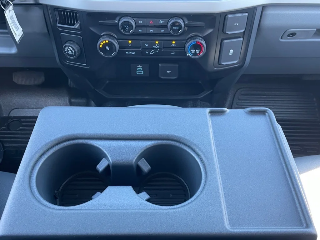 2026 Ford F-350 Super Duty XL - Photo 11