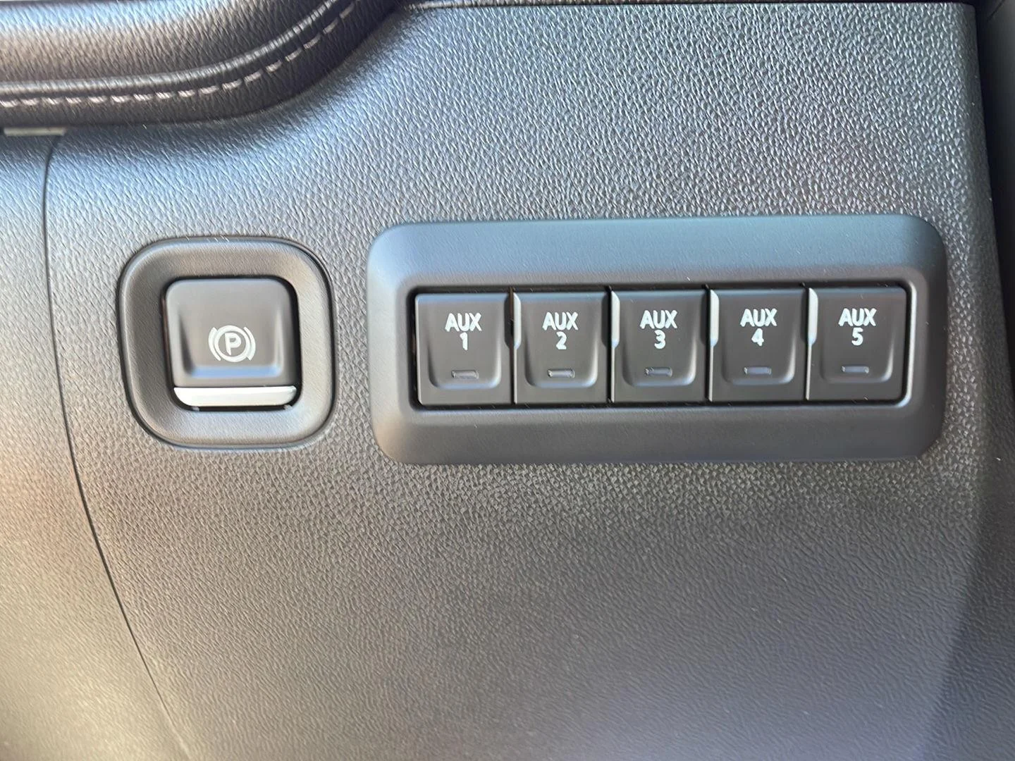 Used 2022 BLACK Chevrolet LTZ image 14