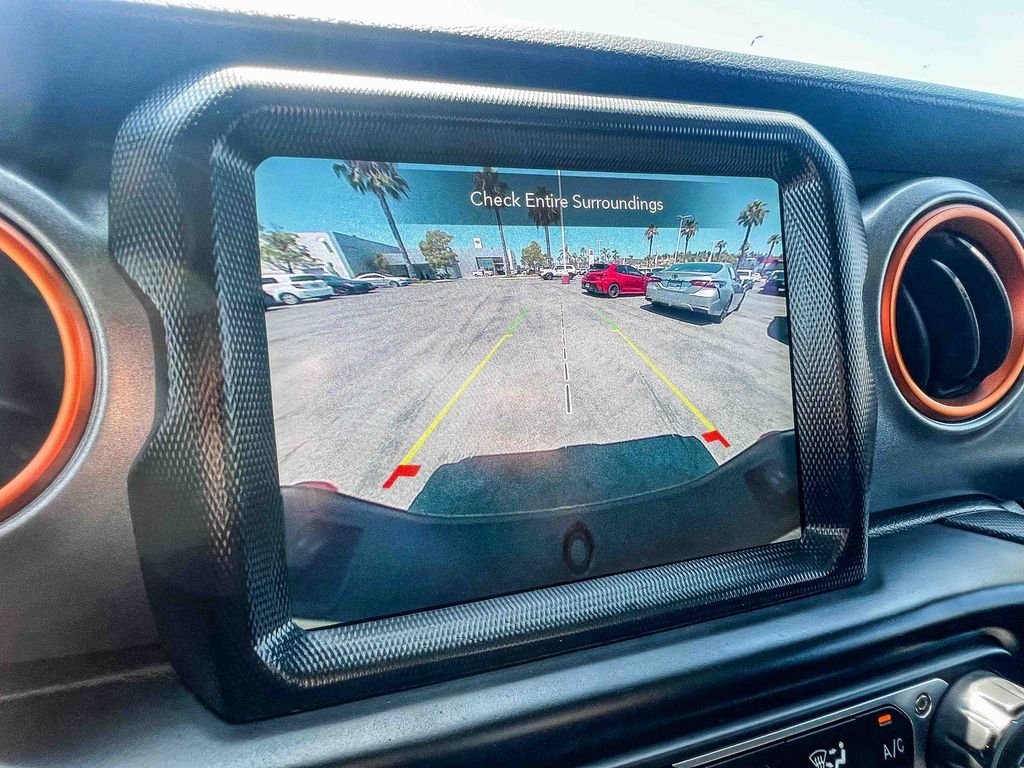 Used 2021 Green Jeep Mojave image 23