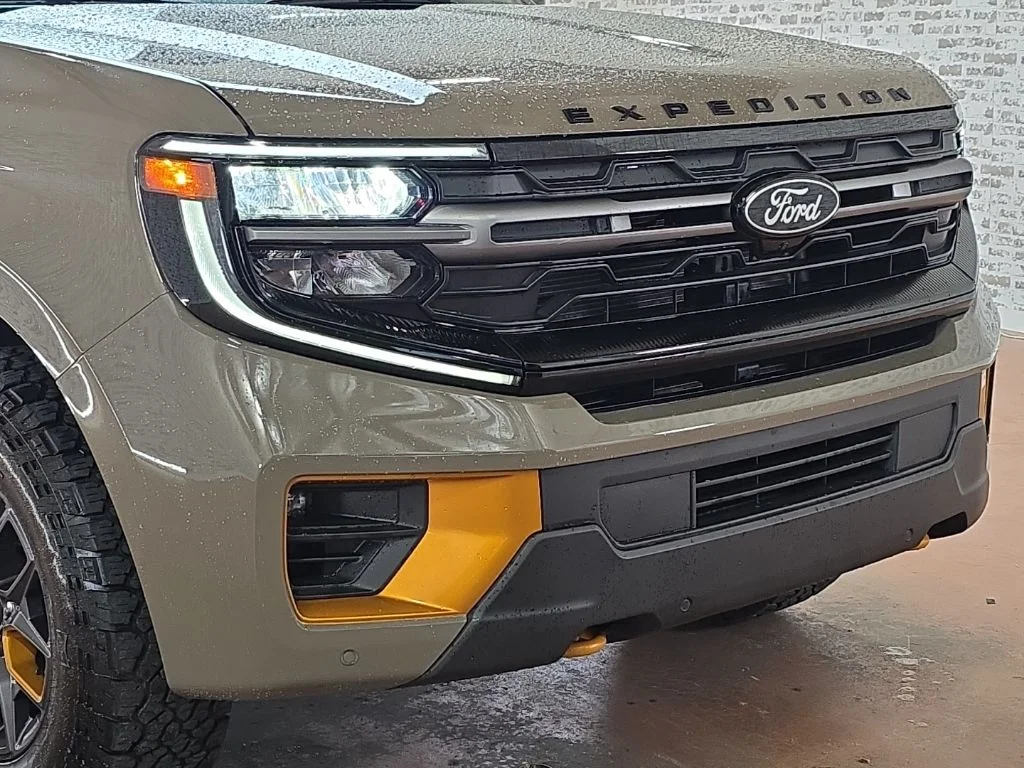 Used 2026 Gray Ford Tremor image 9